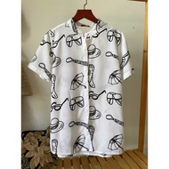 (Liquidation of personal items) CChat stylized turtleneck shirt with low back