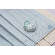 15mm 玫瑰 圖案香薰扣 香精油釦 精油飾物 口罩/衣領適用 磁石釦 口罩香薰夾 (白色)(連6片顏色隨機的可重用棉片)(隨機送上口罩3片)