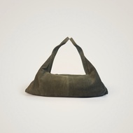 Muse Aria - Dumpling Suede Bag กระเป๋าหนังกลับเเท้ กระเป๋าสะพายไหล่ กระเป๋าถือ