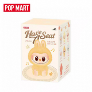 พร้อมส่ง พวงกุญแจLabubu V.2 The Monsters Have a Seat Keychain ลาบูบู้นั่งเวอร์ชั่น2 ของขวัญ