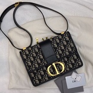 Dior Montaigne 30 老花經典