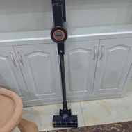 SUPOR 無線吸塵機 vacuum cleaner 清潔 地下 floor  有綠光