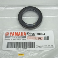 Yamaha Sport2 Y110 SS2 Oil Seal Hub Sprocket Original Japan (93106-30004)