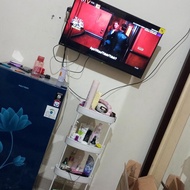 Tv Thosiba 32 inch bekas rasa baru, bonus antena indoor