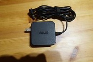 二手良品 原廠 華碩 ASUS AD883J20 充電器 變壓器 19V 2.37A 45W 5.5*2.5 63