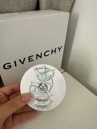 The Body Shop 花妍輕透光感粉餅 9G