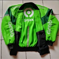 G0JEK GR3B 2026 REVERSIBLE BOMBER JACKET
