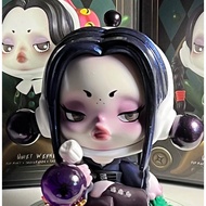 [Ready Stock] New and Second Hand Skullpanda Addams Family Revealed Blind box
