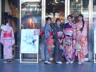 บริการเช่าชุดกิโมโนในเกียวโต โดย MK mimosa