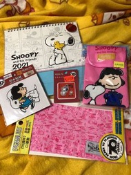 全新 台灣正版授權商品 snoopy70周年 史努比立體桌曆、口罩套、零錢袋、防水貼紙、螢幕擦拭貼