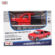 Maisto 1:24 1993 Chevrolet 454 SS Pick-up Assemble Model kits Assembly line die-cast precision model car Model collection gift