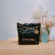 Chanel 香奈兒迷你黑色斜跨包 手提包Mini Chanel 22 Calfskin