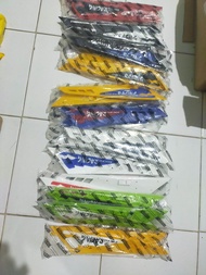 Wing Wiper truck warna warni