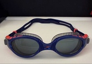 Speedo 成人中性泳鏡Futura Biofuse Flexiseal Triathlon Swimming Goggles, Blue/Smoke