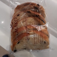 mako bakery roti raisin toast half