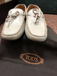 Tod’s 裸色  男豆豆鞋