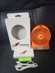 95%New 便攜式手提式風扇,芭蕉扇Portable Fan