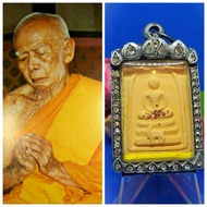 稀有之圣僧龍婆添(侧头添,一生素食的圣僧)大幸运大财富全功效派古曼经粉崇迪佛骑山羊法座版本佛牌Master Lp Tim Prai Gman Powder Phra Somdej Ride Goat