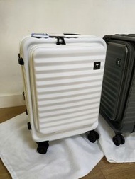 *現貨100% NEW Japan 日本Hinomoto靜音轆 PC前揭式可擴充Japanese silent wheel Polycarbonate Expandable 20 in 寸 Carry On Cabin size Luggage. 可擴大儲物行李箱前開口加厚旅行箱萬向日本輪 喼 travel 行李喼 旅行喼 Suitcase baggage hand carry luggages looks like Lojel Cubo style, white color 白色 TSA密碼鎖