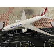 1: 400 Model Phoenix Turkish Airlines B777-200F B777F Cargo Aircraft Vertical Tail Interface Slight 