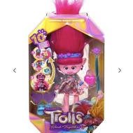 Trolls Band Together Hairsational Reveals Queen Poppy