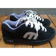 Etnies skate shoes preloved.