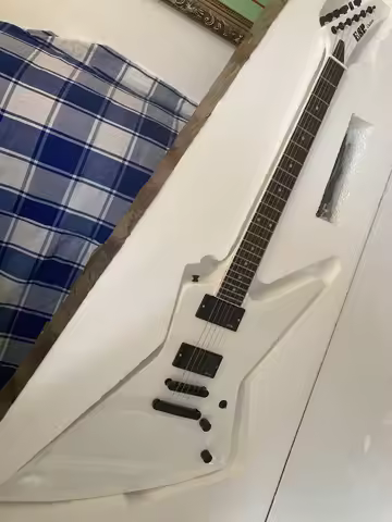 (25-35 days Delivered）Hot Selling 6 Strings Custom ESP Explorer -250 II Electric Guitar 002