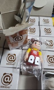 全新 Bearbrick 100% Series 47 暴力熊 Be@rbrick 1/192 超級大隱藏 不二家 牛奶妹 @ Milky Peko