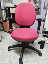 粉紅色辦公椅