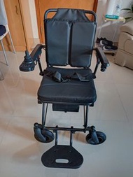 超輕擢合式電動輪椅（重量18.8kg 可上飛機）