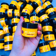 Bee Venom Loose Moist / Moisturiser  Cream ( Krim  Warna Kuning Cair Bukan Kunyit Kuning Terang )