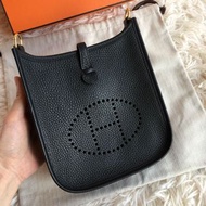 ✨超夯天菜 Hermes Mini Evelyne 黑色金釦✨