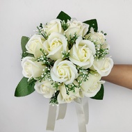 Bó cưới cầm tay cô dâu từ hoa sáp thơm nơ lụa CEVERIA- Hoa thơm màu săc tươi sáng kiểu dáng sang trọ