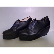Songket combination leather 5 cm wedge shoes size 39 264