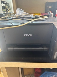 EPSON二手印表機 親戚送的 沒有用過型號L3110含贈送四瓶補充墨水