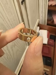 正品卡地亞戒指54or57，盒子單證書都齊平出，單出2300一隻