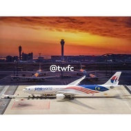 PH Phoenix Malaysia Airlines A330-300 9M-MTE 1: 400 Universal Family Painting Measurement Flawless A