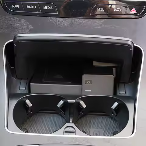 Car charger wireless phone charger charging plate charging holder for Mercedes Benz W205 GLC X253 AM