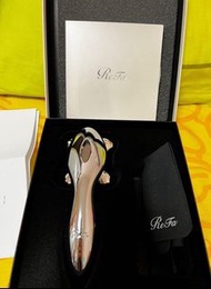 包易寄取 ReFa 4 CARAT 白金美容滾輪4輪 按摩 有盒 提拉