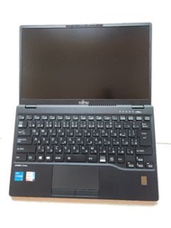 非常輕便！富士通 Fujitsu laptop U9311 i5 8GB 或 16GB ram 256 512GB 1TB SSD  13.3" 屏幕 windows 11 只有800多g 同平板差唔
