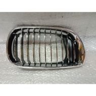 BMW E46 2002 RADIATOR GRILLE (CHROME) RIGHT