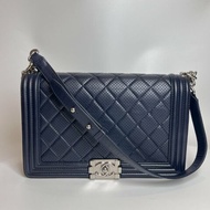 CHANEL BOY28 牛皮洞洞 藍銀 19開