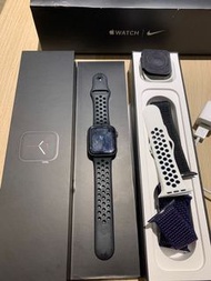 Apple Watch Series 5(GPS) 44mm太空灰鋁金屬錶殼+黑色運動錶帶