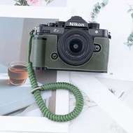 適用於尼康ZF手柄皮套NIKON ZFC保護套指柄保護殼zf相機包相機套
