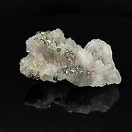 稀有黃銅礦白水晶共生 珍貴礦物標本閃閃發亮57*46*23MM