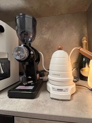 Coffee Grinder and Hand-drip kettle
