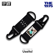 GANTUNGAN The 1975 Band Keychain - The 1975 BandKeychain - Custom 2-Sided Keychain - KTHE2
