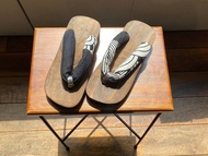 黑與白 木屐