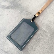 掛頸皮繩相片證件套 | 手縫皮革完成品 | BSP172