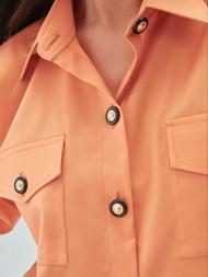 DAILY SQUAD HIDDEN SHIRT เสื้อครอปเชิ้ต กระดุมตัว D